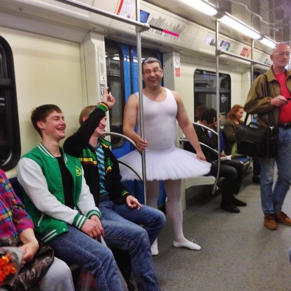 Вам что-нибудь подсказать мем. Подари мне что нибудь. 1 там что нибудь. Скажи что нибудь интересное. Смешные комиксы из жизни.