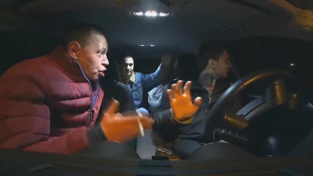 Таксист после ночного клуба взял двух. Неадекватные пассажиры в такси. неадекватный таксист. пассажир такси.