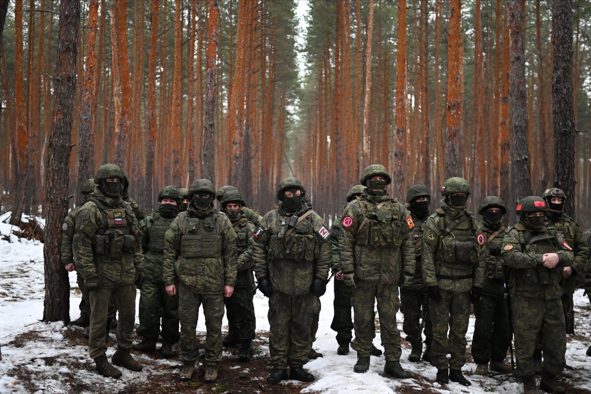    Бойцы СВО поздравили оставшуюся без подарка дочь погибшего военного