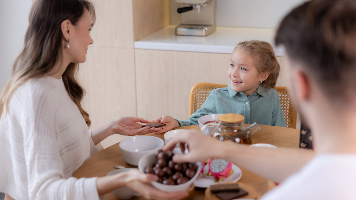 Prabhupada black & white. Юнна мориц первое сентября. Молитва на любовь. Настоящий секрет. Секреты настоящего мужчины.