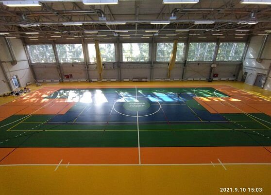 Наша работа: укладка спортивного линолеума