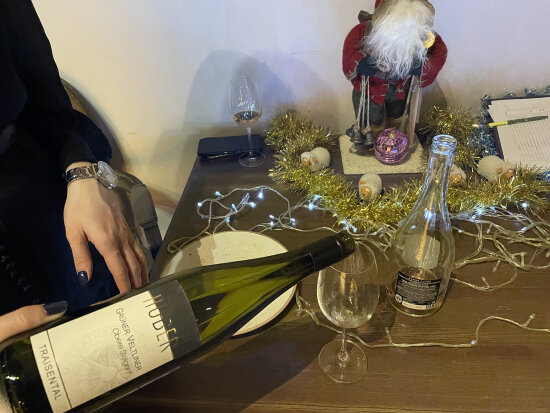 Сорта красного вина. Какое название дать вину. Бокалы для вина красного цвета. Вино из винограда кагор. Вино испания классификация.