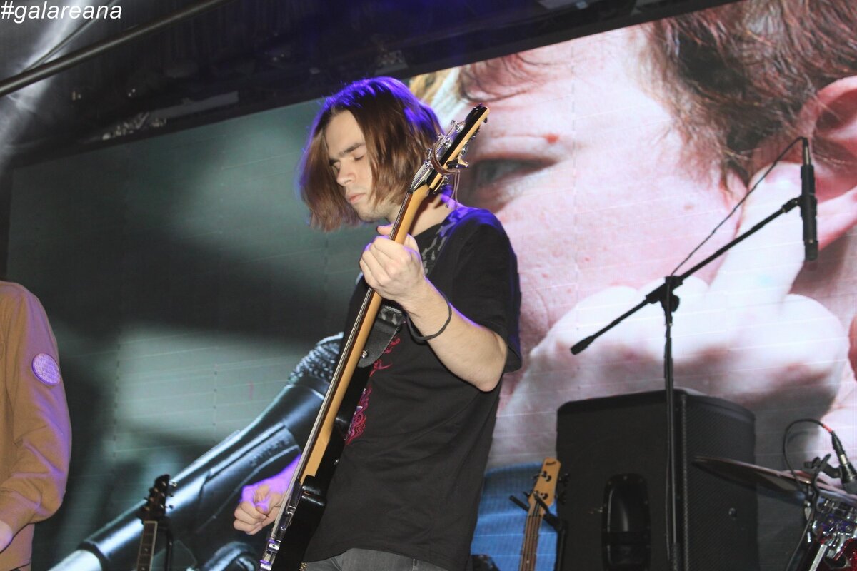 все кричат нужно уметь прощать и никто. беззащитная любовь. жена орет. позитивные стихи. парень кричит.