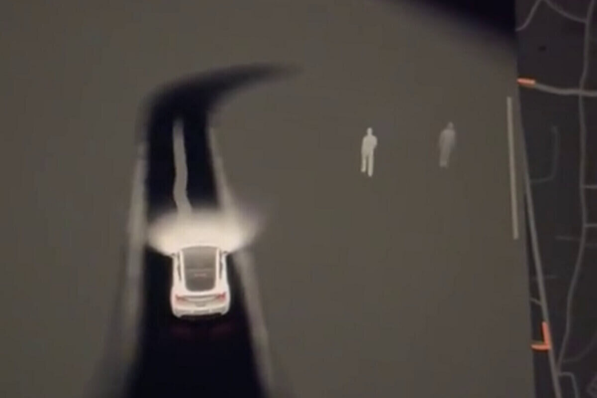     Жуткое видео: датчики Tesla обнаружили «призраков» рядом с кладбищем