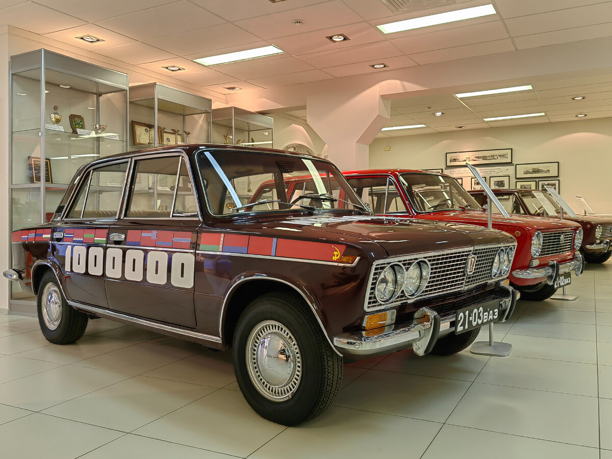 салоны отечественных автомобилей. москвич 2140 спорт салон. родной салон газ-12. Lada модельный ряд 2022. салоны отечественных автомобилей.