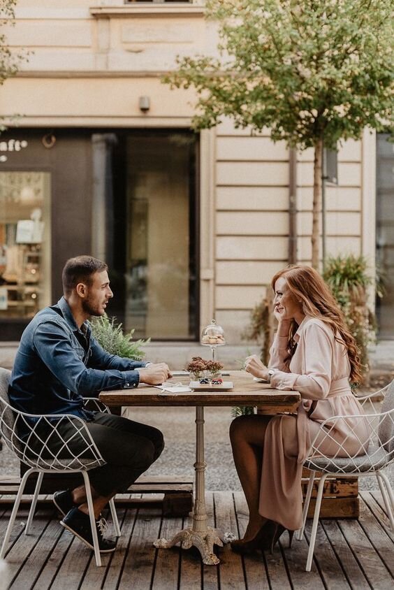 Знакомство в общественных местах