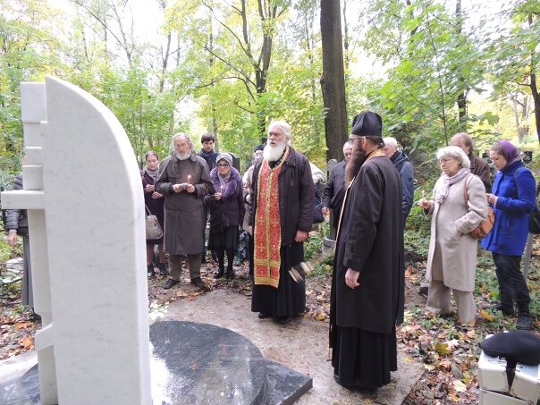 Снится дом отца умершего. Снится дом отца умершего