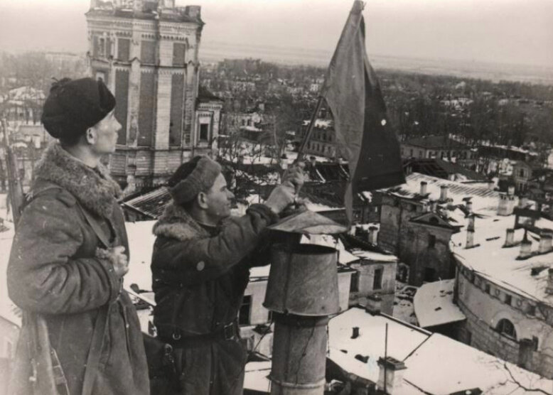 Снятие блокады Ленинграда. Фотоотпечаток 1950–1966 годов с негатива 1944 года © Борис Кудояров. Государственный музей истории Санкт-Петербурга, Санкт-Петербург