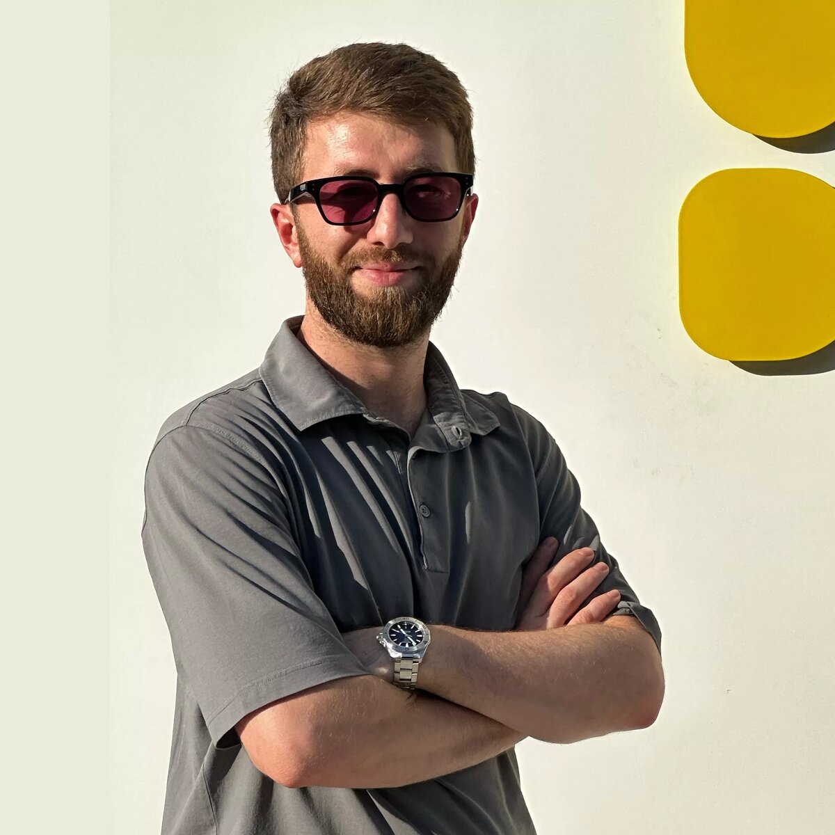 нетанел моран художник. веселый мужчина в постели. во сне бывший приходит домой. ты снишься мне во снах. во сне бывший приходит домой.