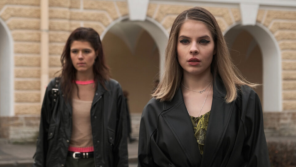 песня смелых стих. тучи черные текст. стихи о вов. лермонтов гордо реет буревестник. максим горький буревестник стих.