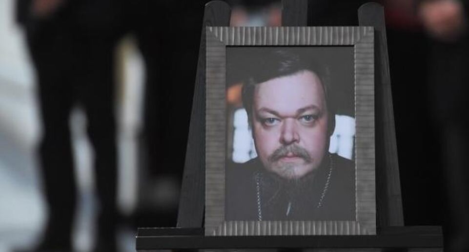 Маршак все умирает на земле. С. Маршак цитаты и афоризмы. И этот мир принадлежит ему маршак. Стих отбыстротечности жизни.