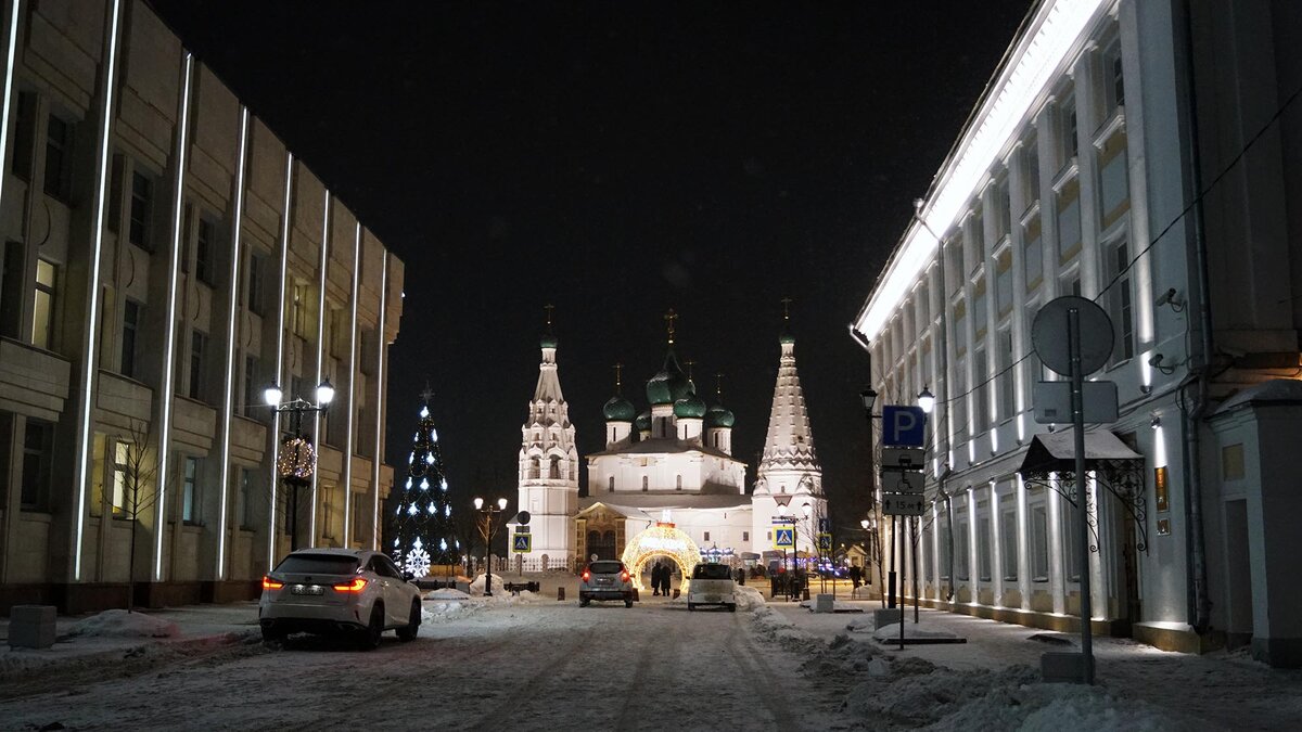 В этом обзоре собрала красивые подсвеченные здания Ярославля