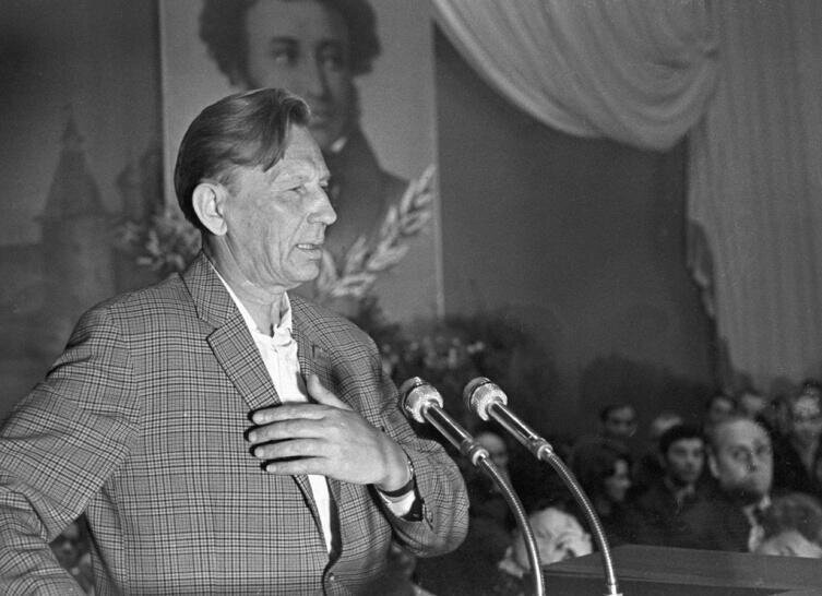 Поэты писавшие с ошибкой. Стихи поэтов. Крестьянские поэты. Поэты писавшие с ошибкой. 1930).