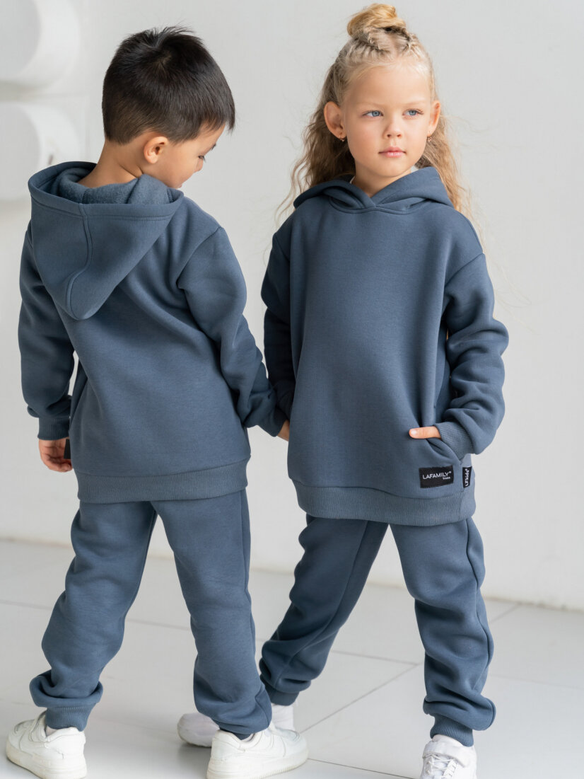 Одеться сегодня. Какую одежду завтра. Современная одежда для женщин. Образ в джинсах. Какую одежду завтра.