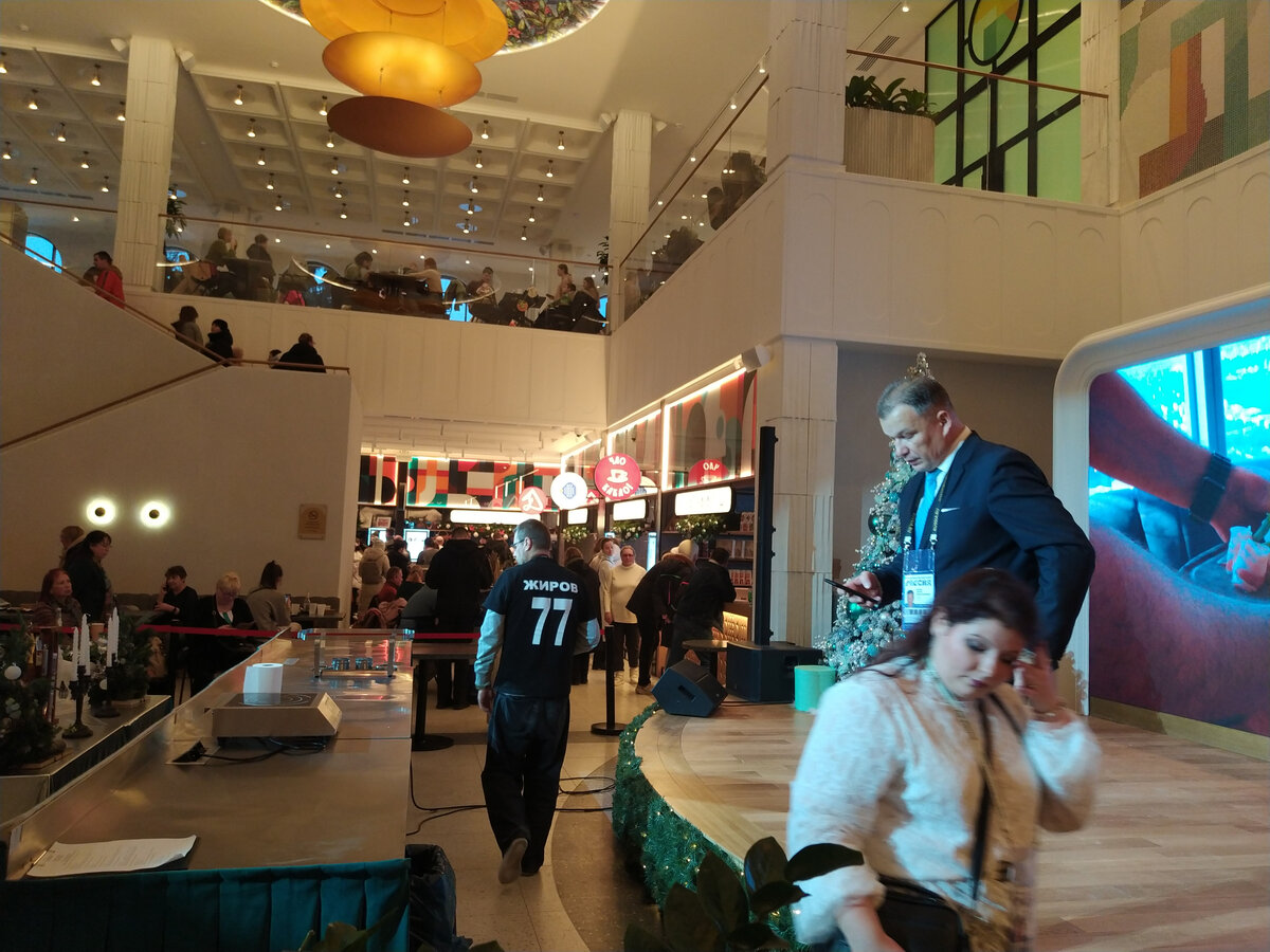 "Дом российской кухни" внутри