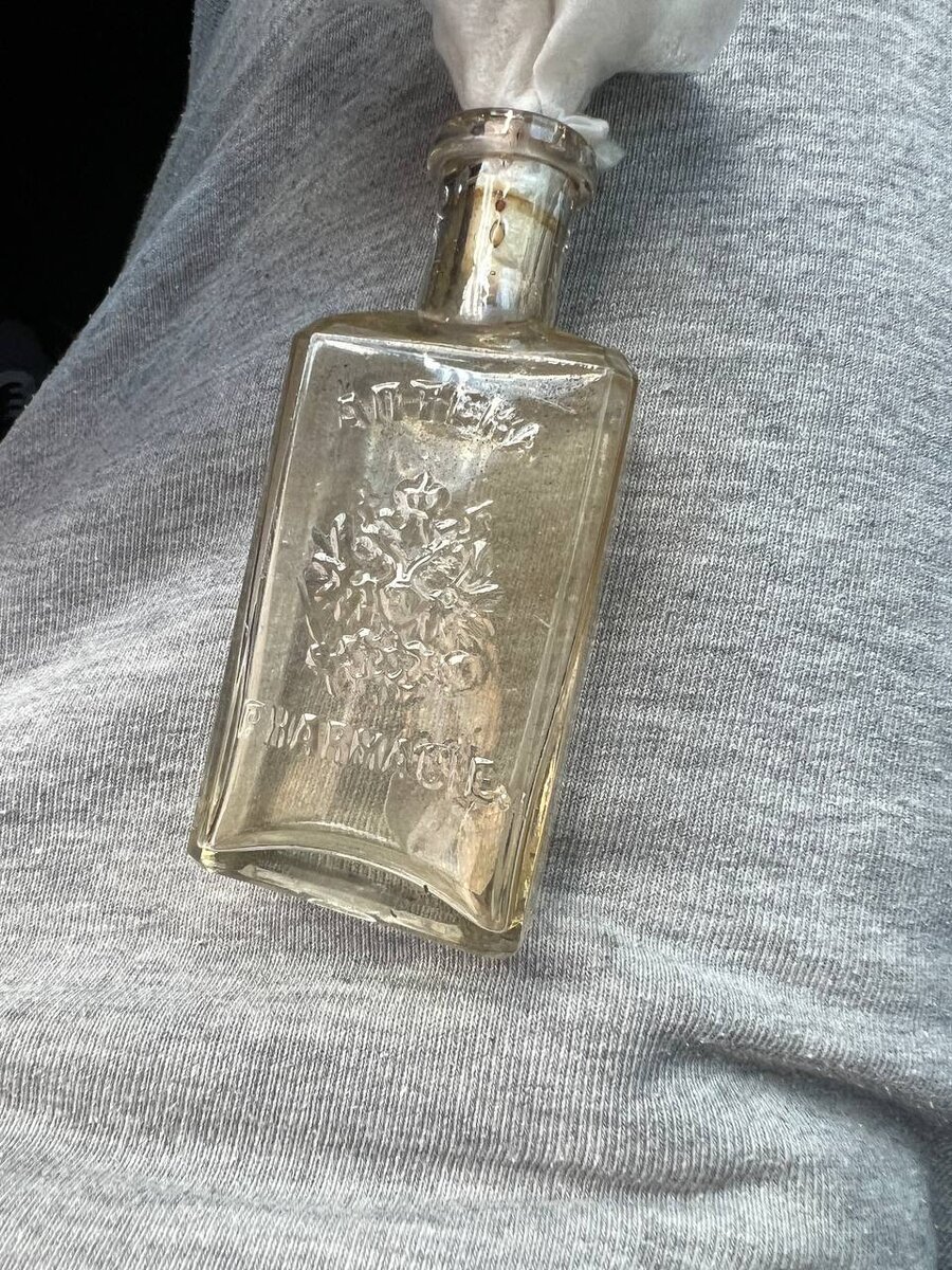 найденные вещи. забытые вещи. потерянные вещи ценны. потерянные вещи ценны. терять вещи.