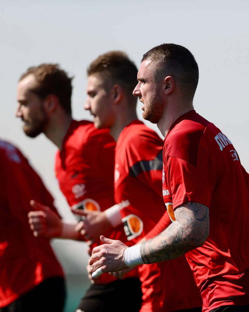 Красно-белые работают на сборе в ОАЭ. Фото "Спартак" 