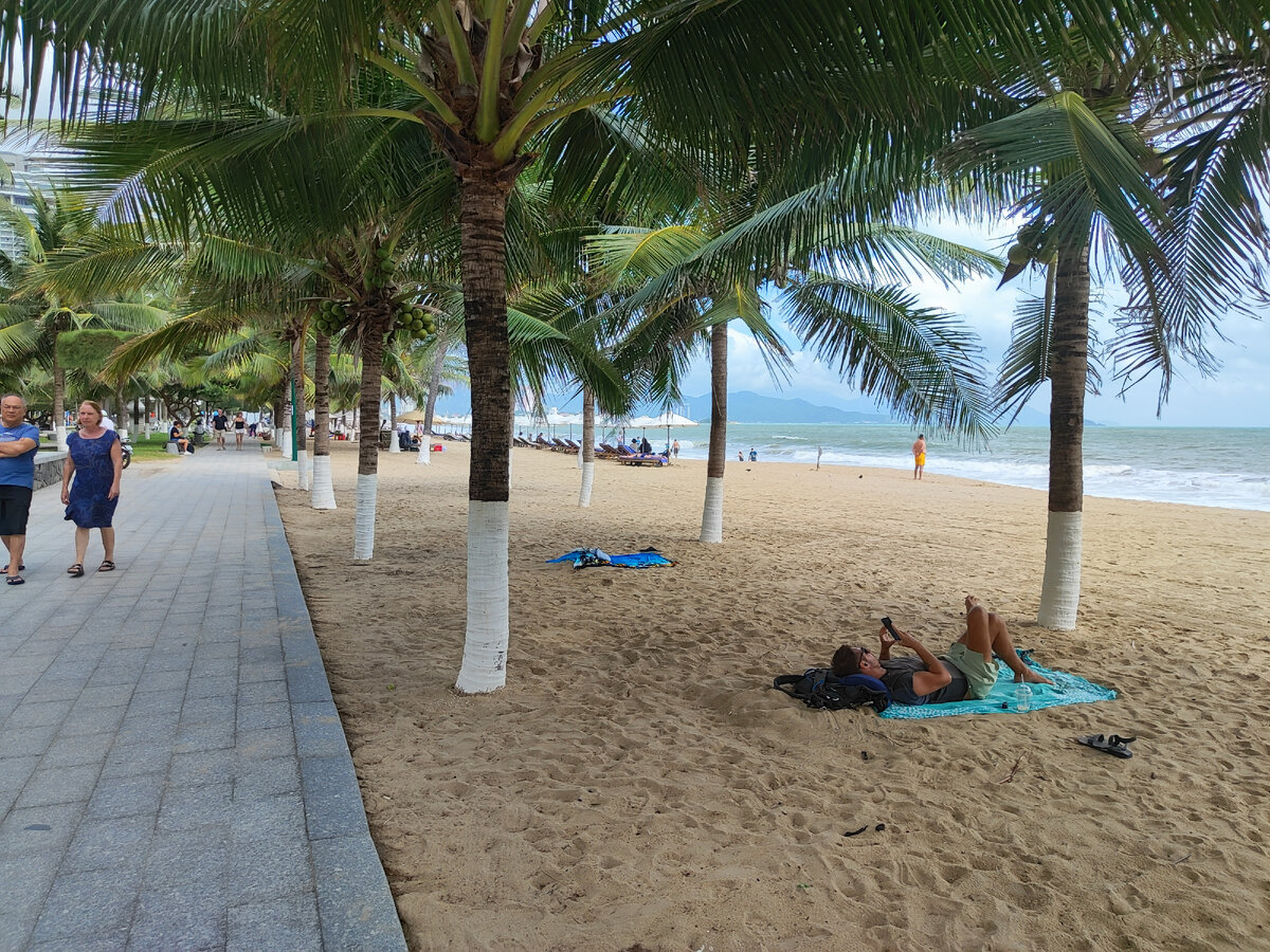 пляж нха транг вьетнам. вьетнам нячанг. вьетнамский пляж. Citimart нячанг. нячанг 1990.