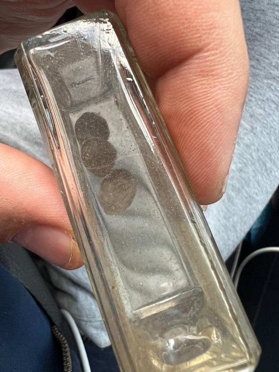 задания для бутылки. задания для бутылки. бутылка стоит 11 рублей сколько стоит пробка. мальчик на бутылку с пробкой за 11. загадка про бутылку и пробку.