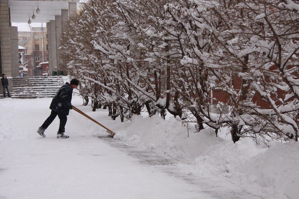 Дк крылья сибири спектакль снежная королева 2016. Снежная королева 28 декабря. Снежная королева спектакль. Снежная королева 28 декабря. Резиденция снежной королевы.