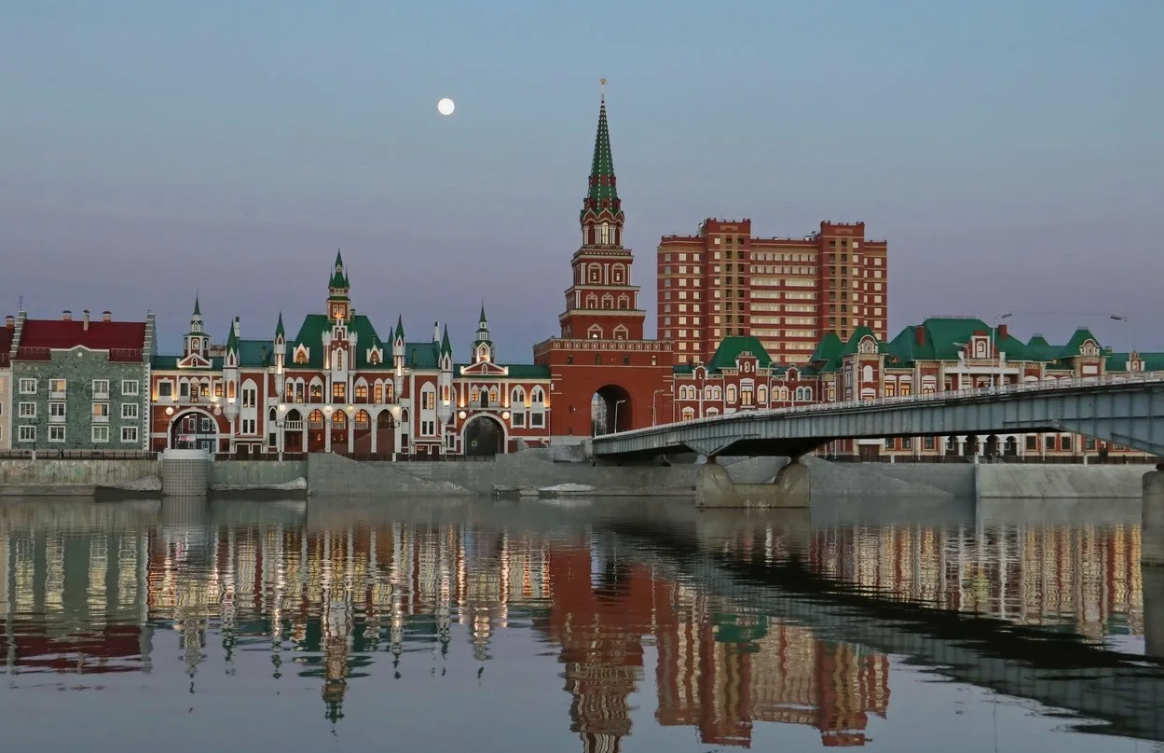 Региональный центр йошкар ола. Йошкар-Ола набережная Брюгге. Йошкарала набережная Брюгге. Набережная Брюгге Йошкар-ОЛF. Набережная Кокшаги Йошкар-Ола.