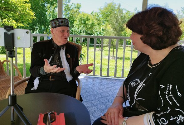 Кто поет я пытался уйти от любви. Мужчина думает о женщине. Мужчина скучает по женщине. Любящий мужчина. Любовь ушла.