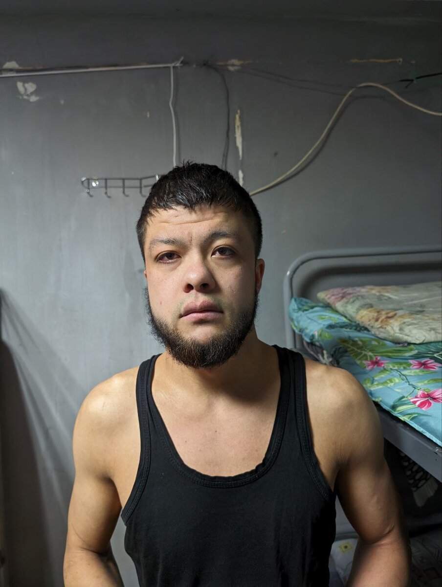 Сотрудник полиции с собакой. Полицейский с собакой. Ротвейлер на службе. Обезвредить животных. Медведь и мент.