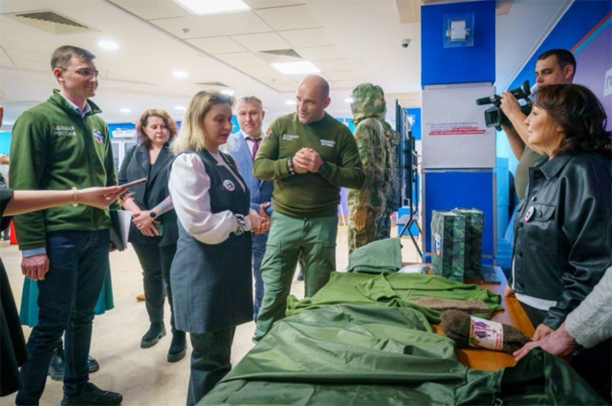 много добровольцев на войну. 18 я дивизия народного ополчения. много добровольцев на войну. добровольцы июнь 1941 года. добровольцы в красную армию.