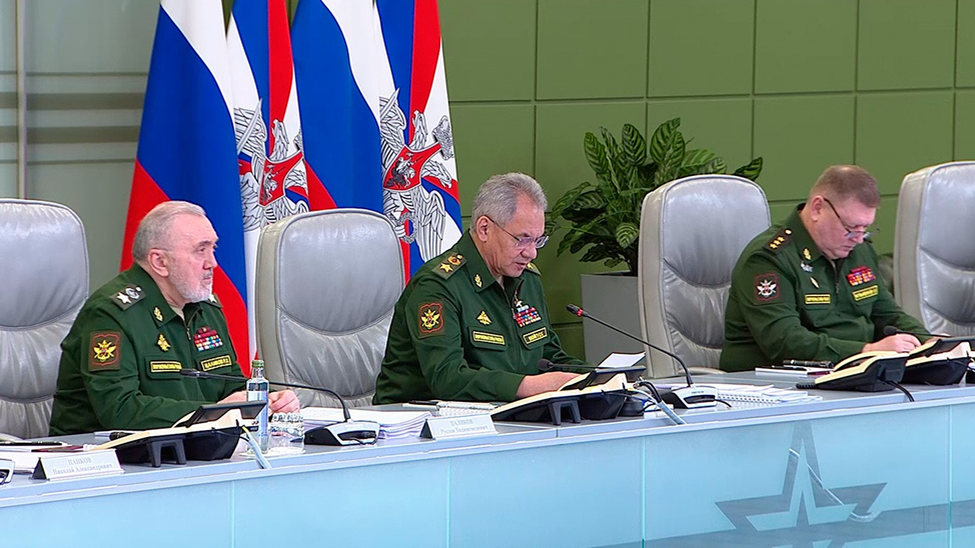 Установщик программ. 2. Покажи программу т 24. Программа передач нтв 2000. Программа 5 канала с 1994 года.