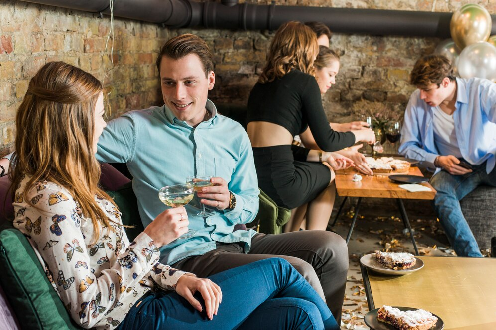 вечер встреч сценарий. сценарий встречи одноклассников 40 лет. сценарий выпускного 30 лет спустя. сценарий на встречу выпускников 20 лет. сценарий встречи одноклассников.