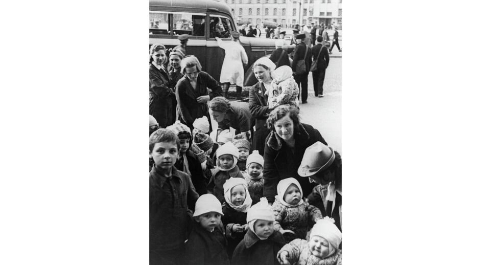 сколько человек выжило. пассажиры титаника. глэдис миллвина дин. винни коутс пассажирка. кэти бейтс и молли браун.