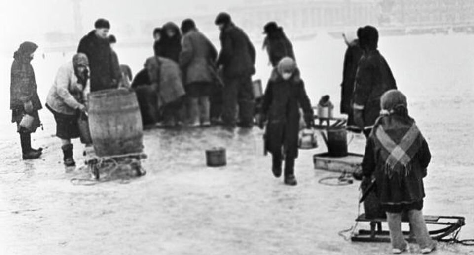 голод в великую отечественную войну 1941-1945. люди пережившие великую отечественную войну. фронт азербайджан. солдаты на войне. дети второй мировой войны.