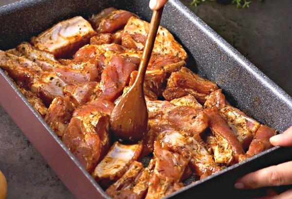 рёбрышки свиные в духовке. свиные ребрышки по-канадски. джейми оливер свиные ребрышки в духовке. рёбрышки свиные в духовке. температура готовности свиных ребер на гриле.