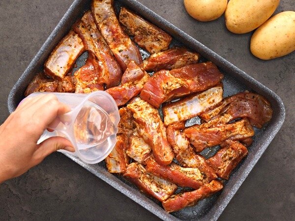 рататуй (баклажаны, кабачки, томаты, болгарский перец, цукини) 150гр. противень для рыбы. куриные ножки с картошкой. какие блюда готовить в духовке. рыба на углях.