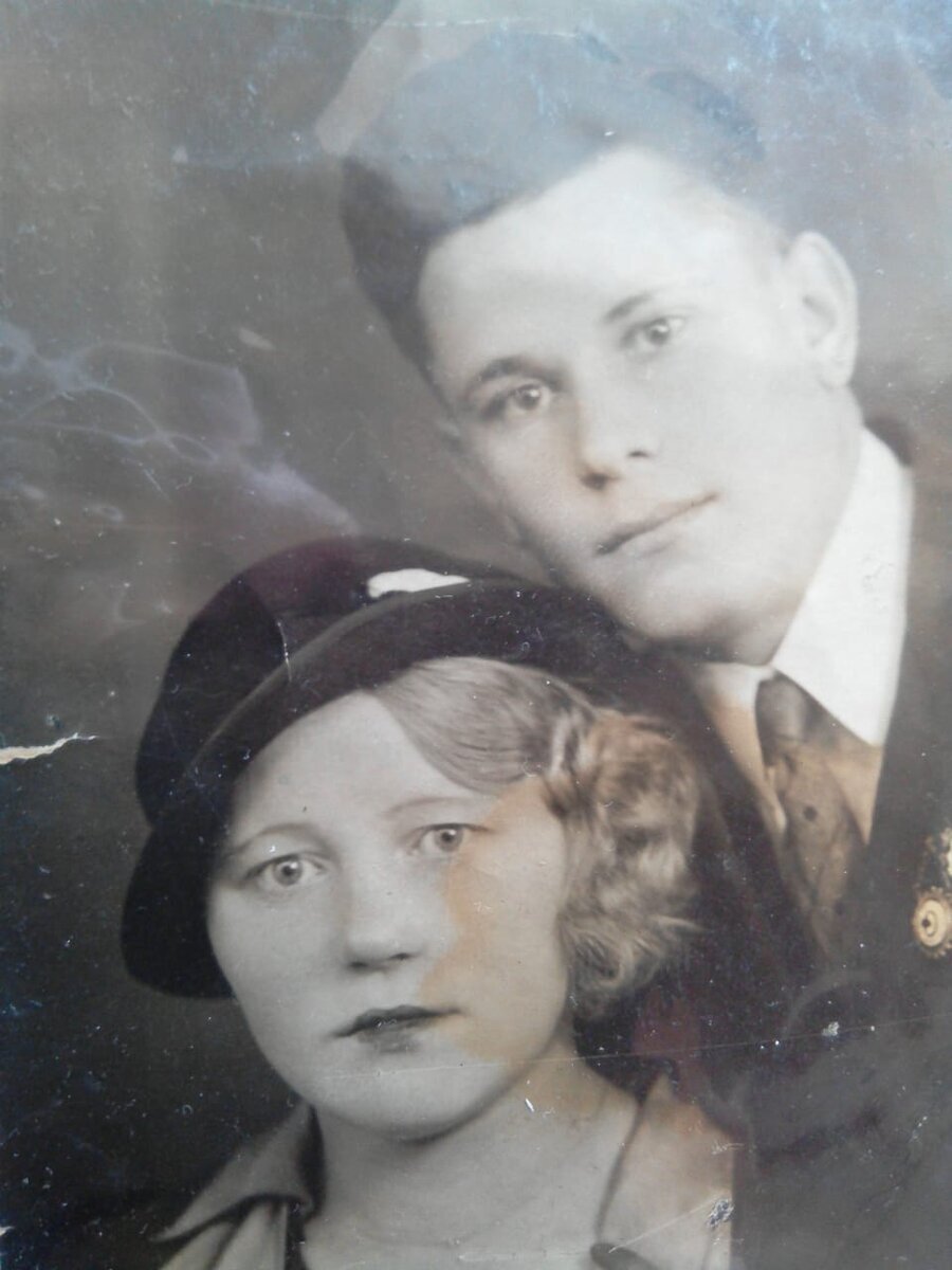 изобретение телевидения. центральная студия телевидения (1951—1957). маленький ламповый телевизор. телевидение прошлый век. телевизоры 40-х годов.