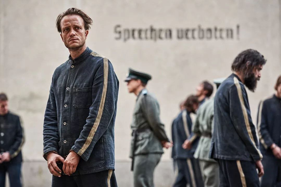    кадр из фильма "Тайная жизнь"