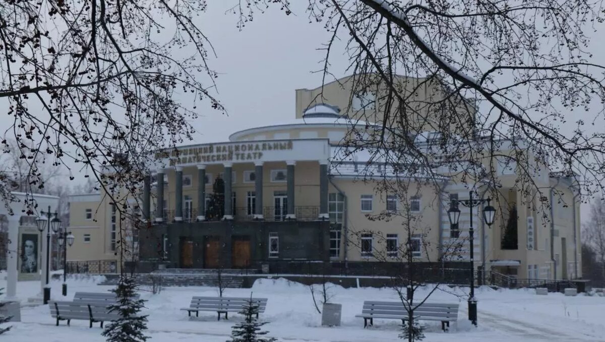     Театр известен своими талантливыми актерами, он многократно участвовал в международных конкурсах.