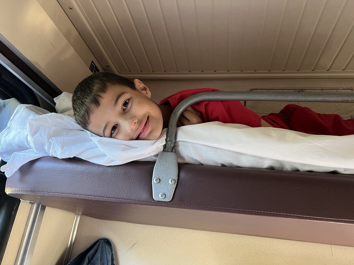 Для Максима всё впервые. Он ездил на поезде, когда был маленьким.