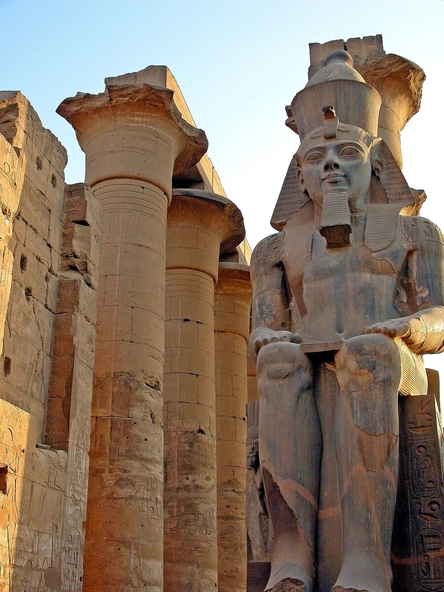 наскальные рисунки в саудовской аравии. сахелантроп фото. росписи. могила фараона сет-перибсена. верхний палеолит.