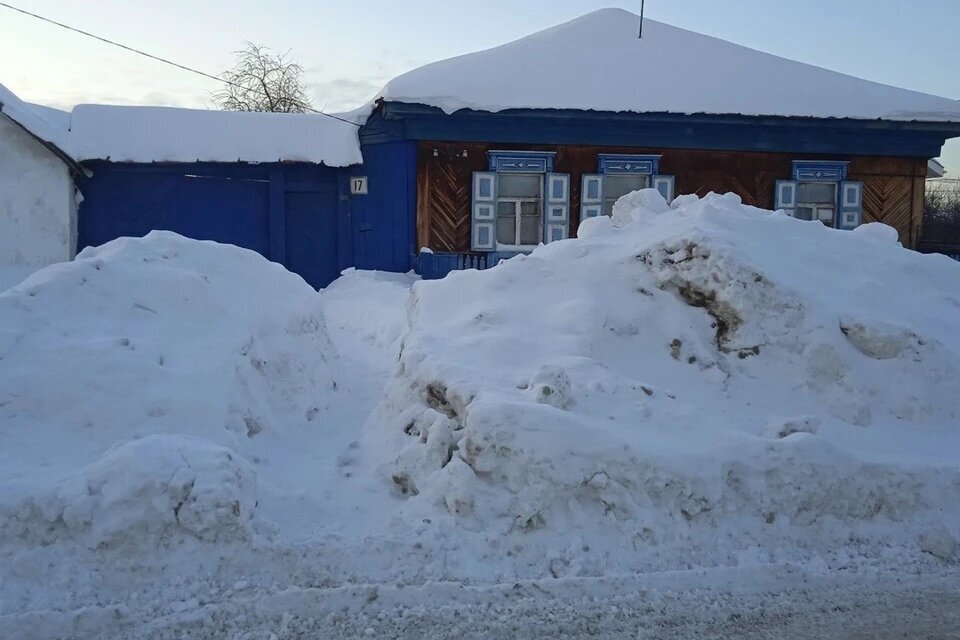 Мать известного маньяка незаметно продолжает ходить в дом, где 14 лет ...