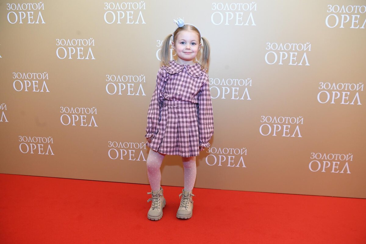 лауреат премии российской федерации в области культуры. номинация лучшее предприятие отрасли 2021. лауреат премии города москвы в области образования. лауреат премии президента рф. премия им.