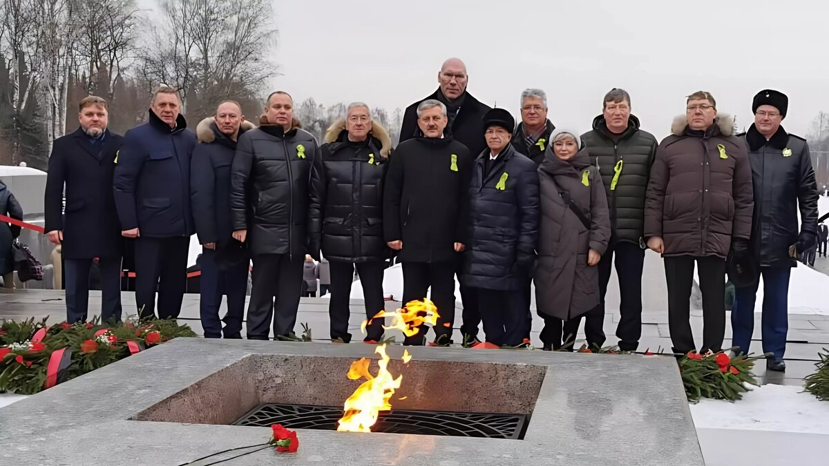     Делегация из Волгограда приняла участие в памятных мероприятиях в Санкт-Петербурге в связи с 80-летием освобождения города от блокады.