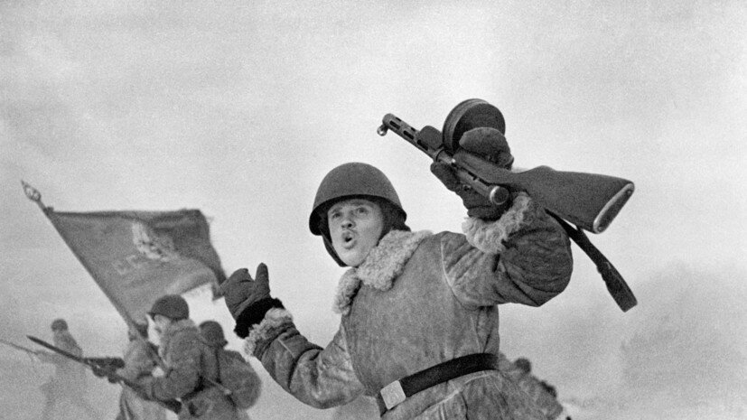     Переломный момент в битве за Ленинград. Советские солдаты в атаке во время операции по прорыву блокады Ленинграда РИА Новости Всеволод Тарасевич