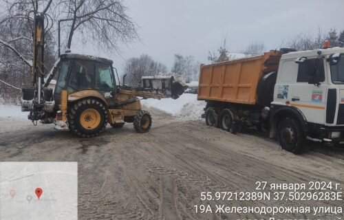 Уборка автодорог. Дорожная снегоуборочная техника. Уборка снега. Снегоуборочная техника. Уборка снега на дорогах.