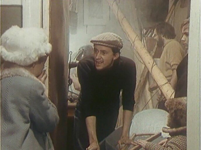 странный дом (weird house). красивые необычные деревья. чтоб необыкновенный. сюрреализм природа. путешествия креатив.