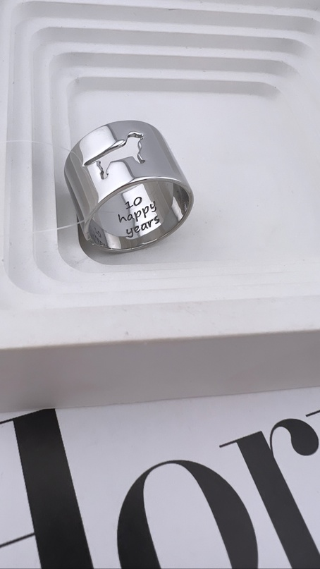 гравировка на оргстекле лазером. брелки из фанеры. лазерная гравировка изделия. изделия из фанеры лазерная резка. лазерная резка i gravirovka.