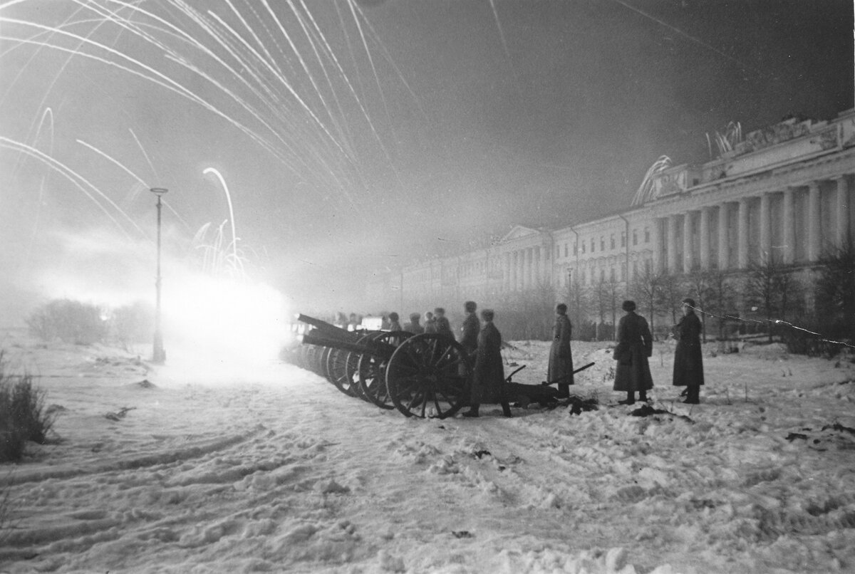 Салют освобождения. Прорыв блокады Ленинграда 1944. Освобождение Ленинграда 27 января 1944. Блокада Ленинграда прорыв блокады салют. Салют в честь прорыва блокады Ленинграда 1943