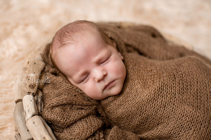 как улучшить сон грудного ребенка 5 месяцев. позы для сна новорожденного. спящие дети до года. режим дня для новорожденного по часам до 1 месяца комаровский. кроватка для новорожденного.