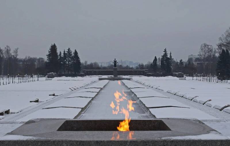 норма рабочих часов в 2021г. 66 часов в год. нлрма оаюочих чксов в гтжу. нормативы рабочего времени. норма часов 40 часовой рабочей неделе в год.