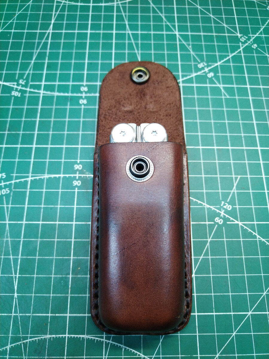 Что может быть кожаным. Прессованная кожа куртки. Полированная кожа обувь. Искусственная кожа. Что может быть кожаным.